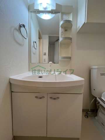 洗面設備　別部屋の参考写真です