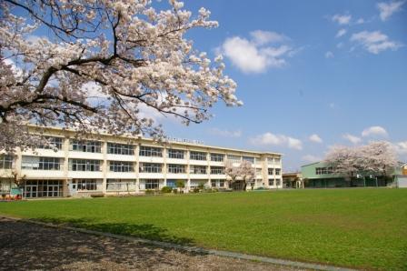 小学校　東大和市立第四小学校（小学校）まで773m