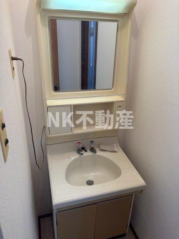 洗面設備　使いやすい洗面所です