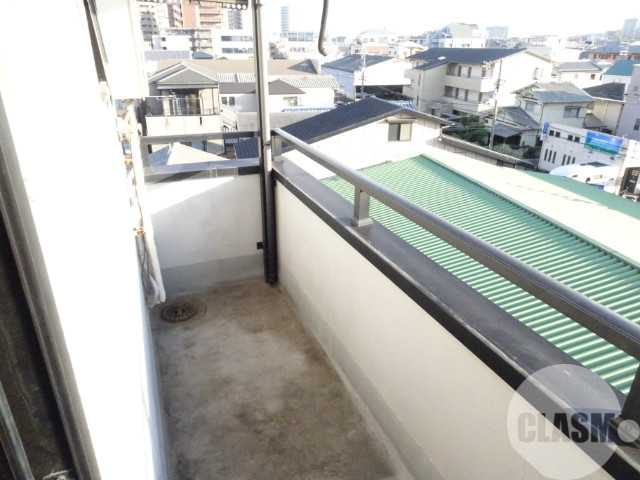 バルコニー　南向きだから洗濯物も乾きやすい♪