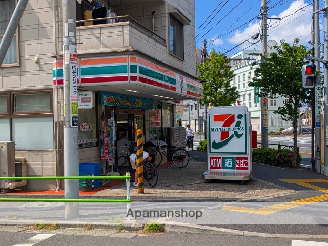 コンビニ　セブンイレブン（コンビニ）まで200m