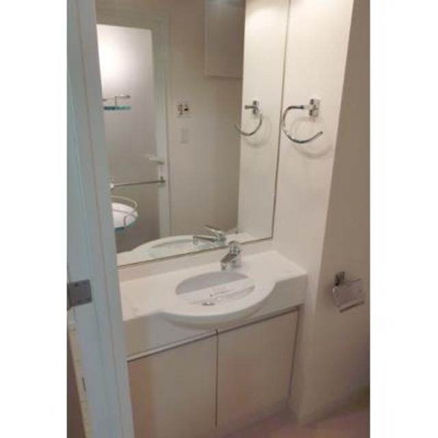 洗面設備　※写真は同タイプ住戸です。
