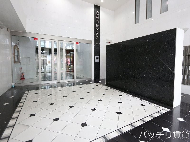 エントランス　※同型タイプの為現状優先