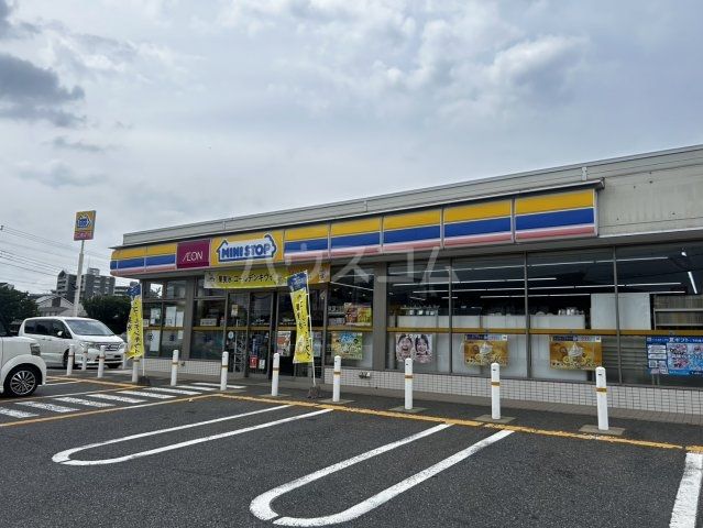 コンビニ　ミニストップ 千葉ニュータウン原山店（コンビニ）まで1889m
