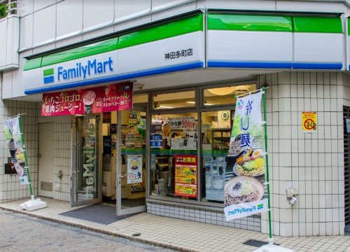 コンビニ　ファミリーマート 神田多町店（コンビニ）まで40m