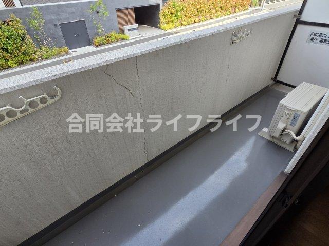 バルコニー　バルコニーがあります