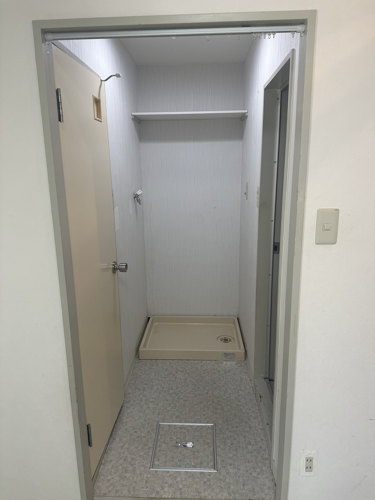 洗面設備　室内洗濯機置場