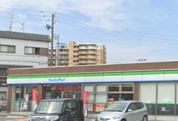 コンビニ　ファミリーマート 門真浜町店（コンビニ）まで448m