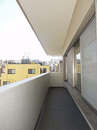 バルコニー　※別部屋参考写真となります。