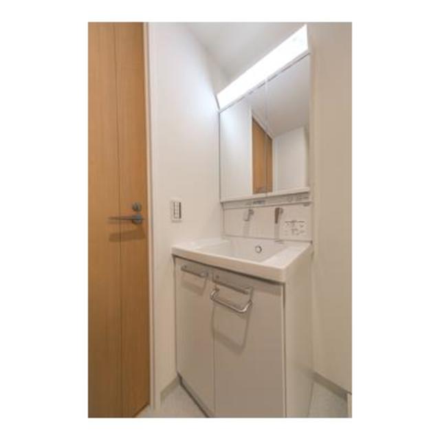 洗面設備　※写真は同タイプ住戸です。