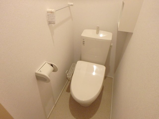 トイレ　清潔感のあるトイレです