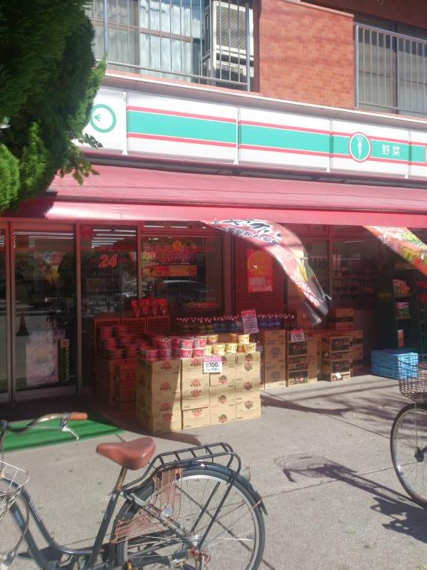 コンビニ　ローソンストア100 新高島平店（コンビニ）まで821m