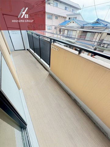 バルコニー　広々としたバルコニーです