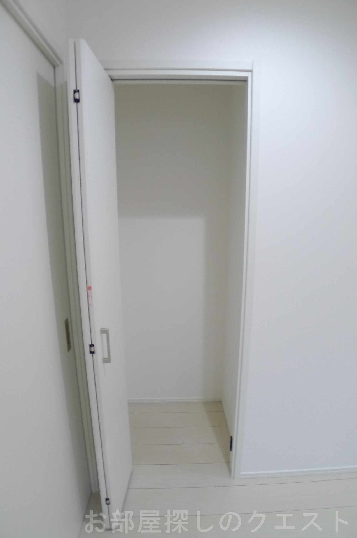 収納　（写真は同タイプ）