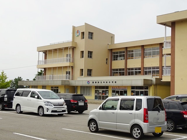 小学校　中央（小学校）まで2180m