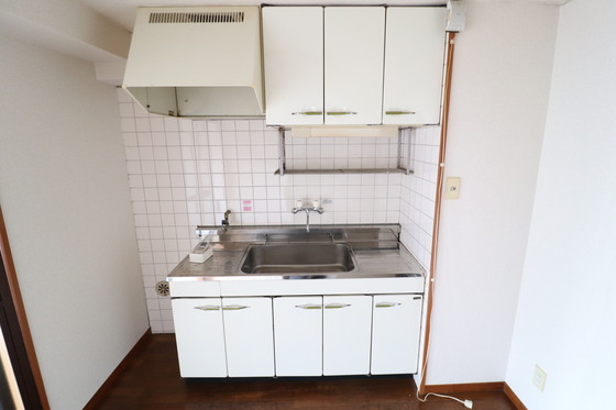 キッチン　※別部屋の写真です