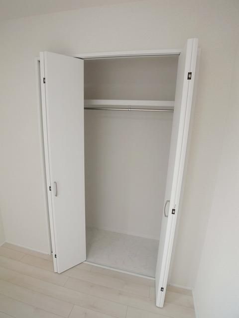 収納　★収納スペース３ヶ所で充実★