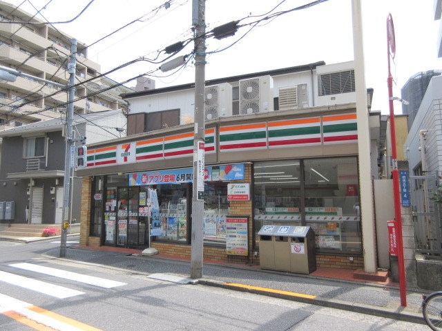 コンビニ　セブンイレブン田端3丁目店（コンビニ）まで148m