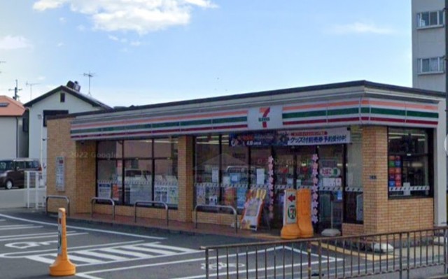 コンビニ　セブンイレブン　吹田岸部中4丁目店（コンビニ）まで443m