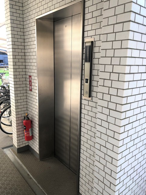 ロビー