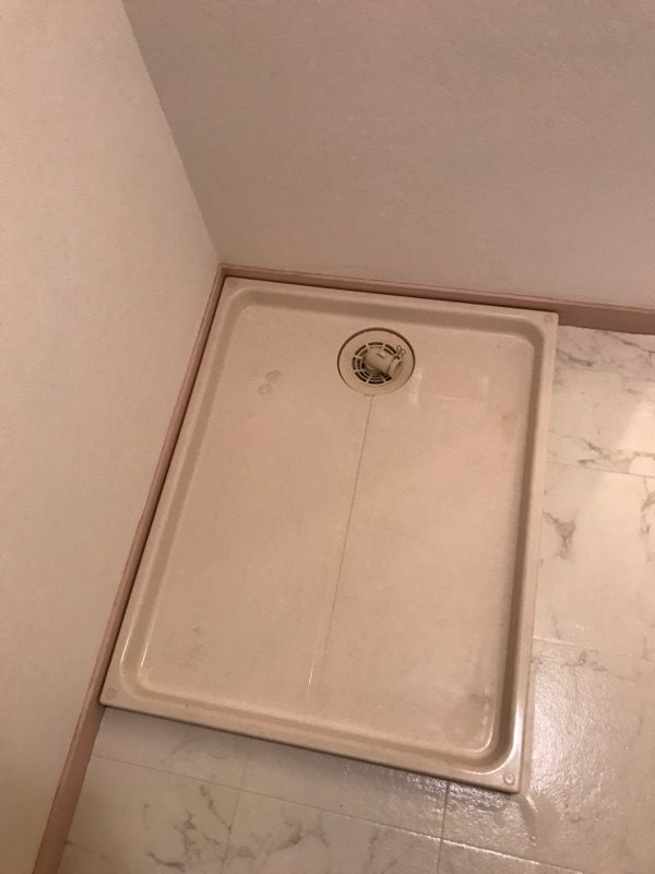 洗面設備　洗濯機置場です。