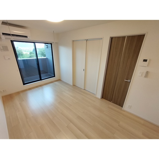 居室・リビング　同タイプ部屋の画像です