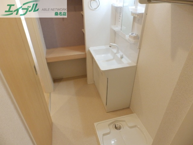 洗面設備　反転タイプ参考写真