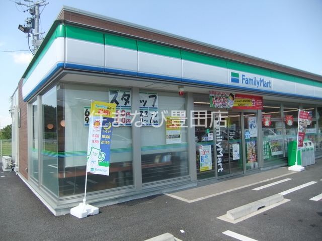 コンビニ　ファミリーマート豊田白山店（コンビニ）まで574m