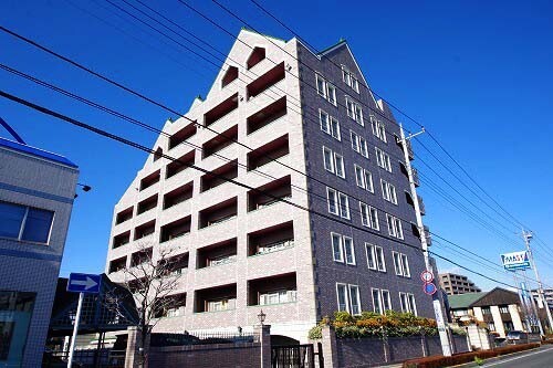 建物外観　ケルムスコットコート