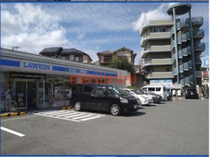 コンビニ　ローソン吹田円山町店（コンビニ）まで709m