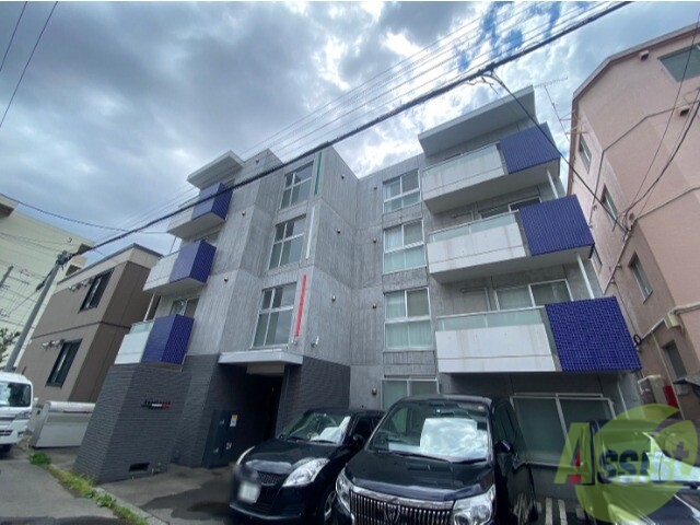 建物外観　札幌市北区麻生町「Ａｓｓｏ　Ｌｕｓｓｏ　ＡＳＡＢＵ」