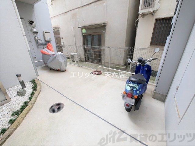 駐車場　駐車場