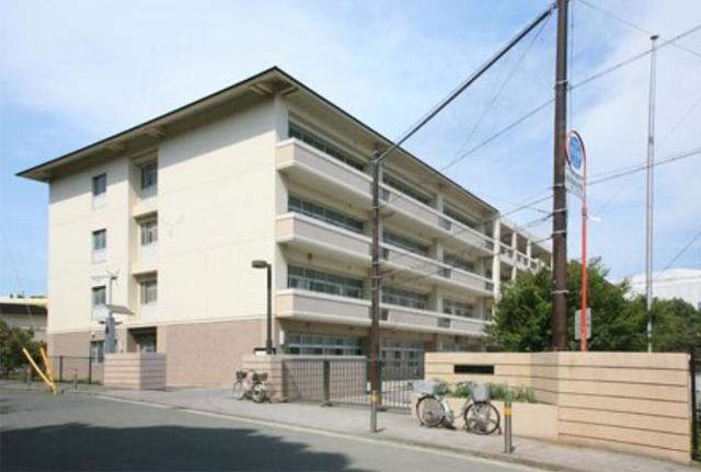 小学校　横浜市立牛久保小学校（小学校）まで894m