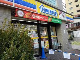 コンビニ　ミニストップ 戸越駅前店（コンビニ）まで1m