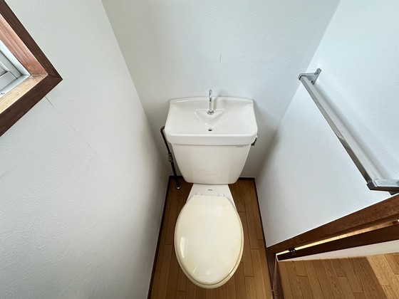 トイレ　※別部屋の写真です