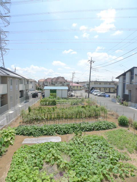 眺望　裏手が畑で圧迫感がありません