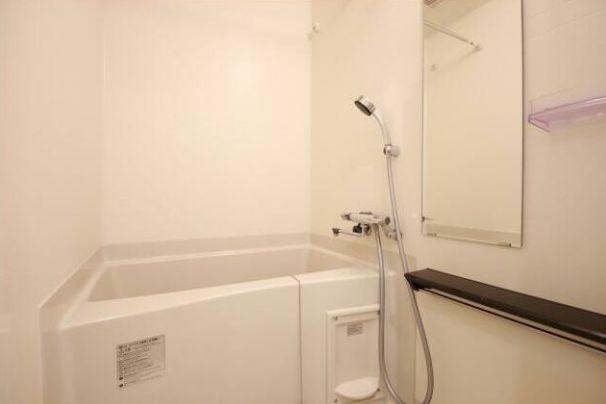 バス・シャワールーム　※同間取りの別部屋写真です。