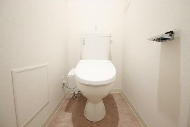 トイレ　※同間取りの別部屋写真です。
