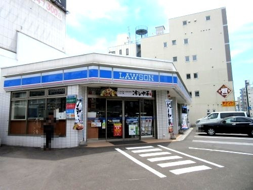 コンビニ　ローソン（コンビニ）まで200m