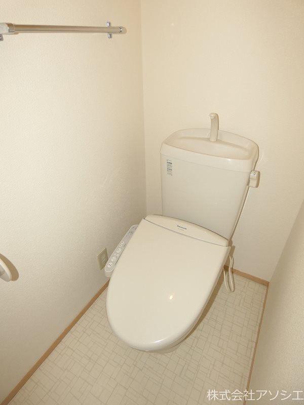 トイレ　ウォシュレット便座