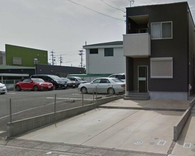 建物外観　駐車場2台無料