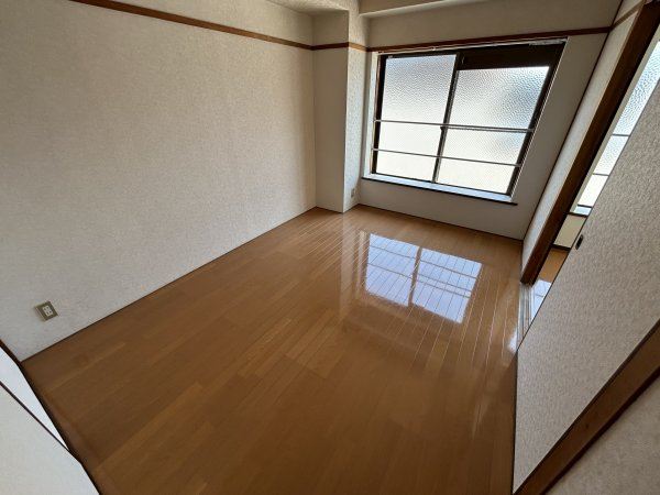 その他　６畳の洋室です