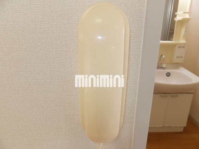 セキュリティ　インターホンで来訪者と会話ができます