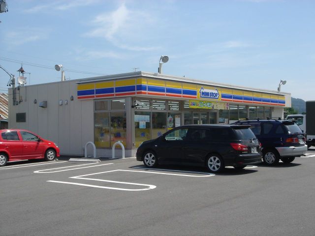 コンビニ　ミニストップ（コンビニ）まで1400m