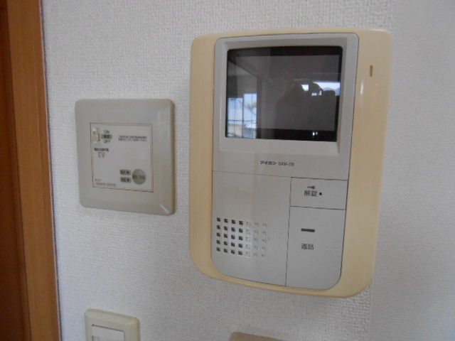 セキュリティ　オートロック解除機能付ＴＶモニターホン完備