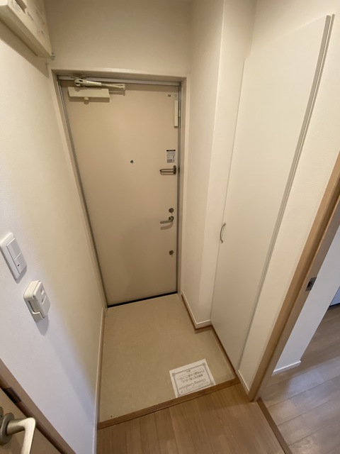 玄関　シューズボックス付