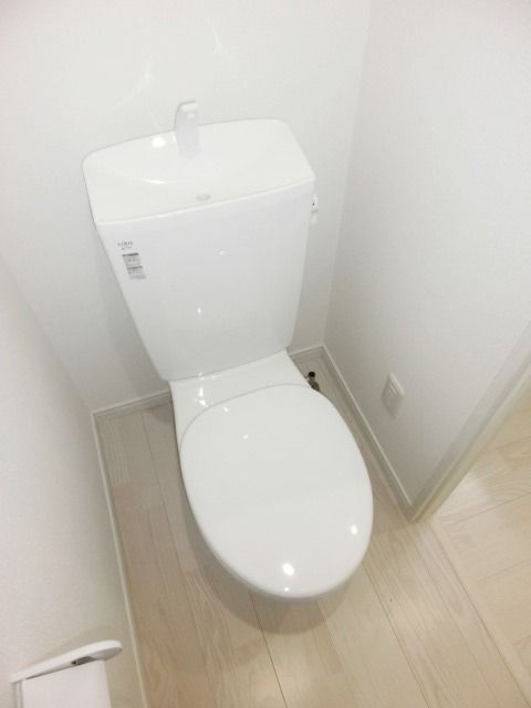 トイレ　シンプルなトイレです
