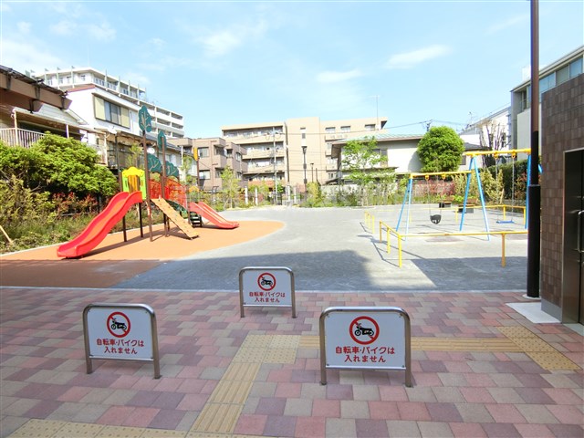 公園　大鳥居児童公園（公園）まで74m