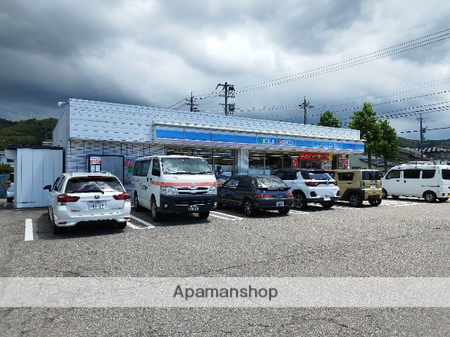 コンビニ　ローソン金沢大額店（コンビニ）まで694m