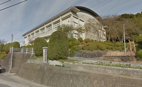 中学校　諫早市立飯盛中学校（中学校）まで1369m